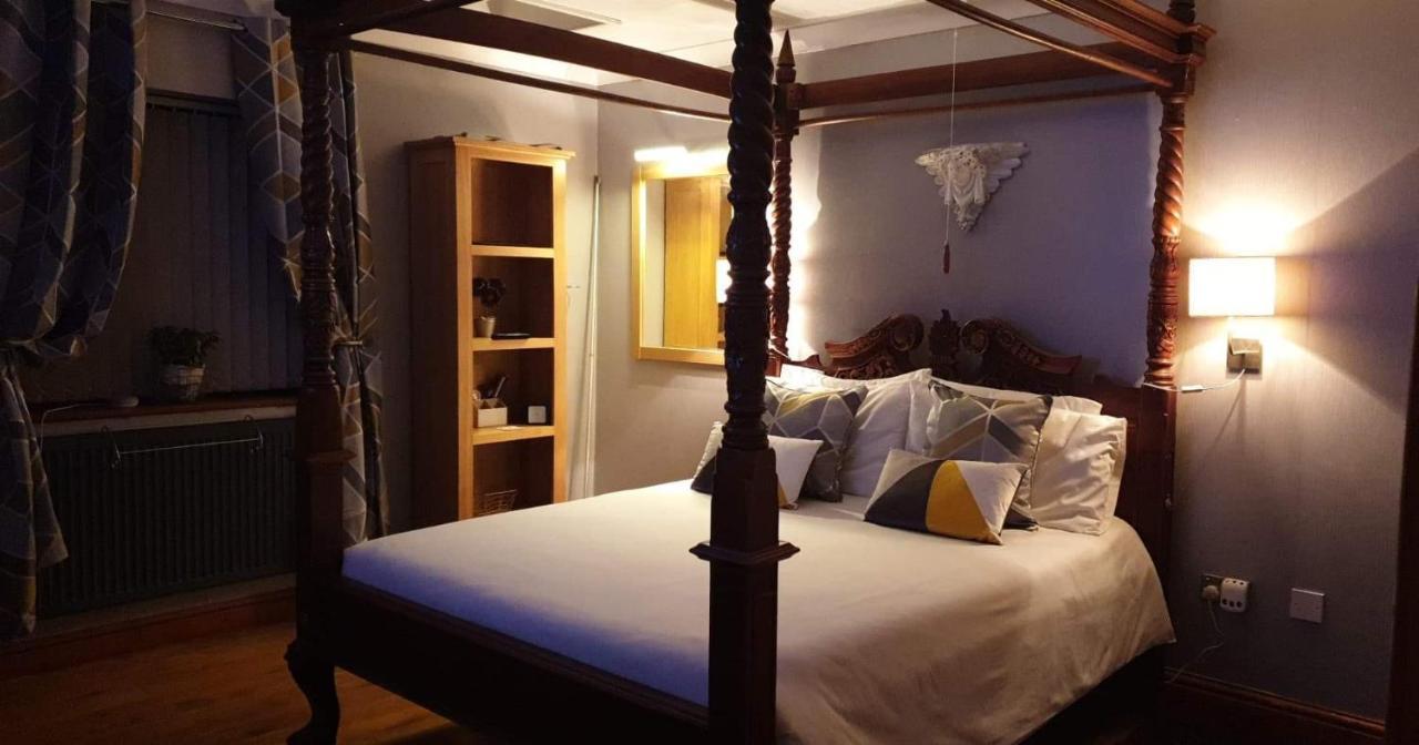 Castle Lodge - Brecon Beacons Accommodation Sennybridge 외부 사진