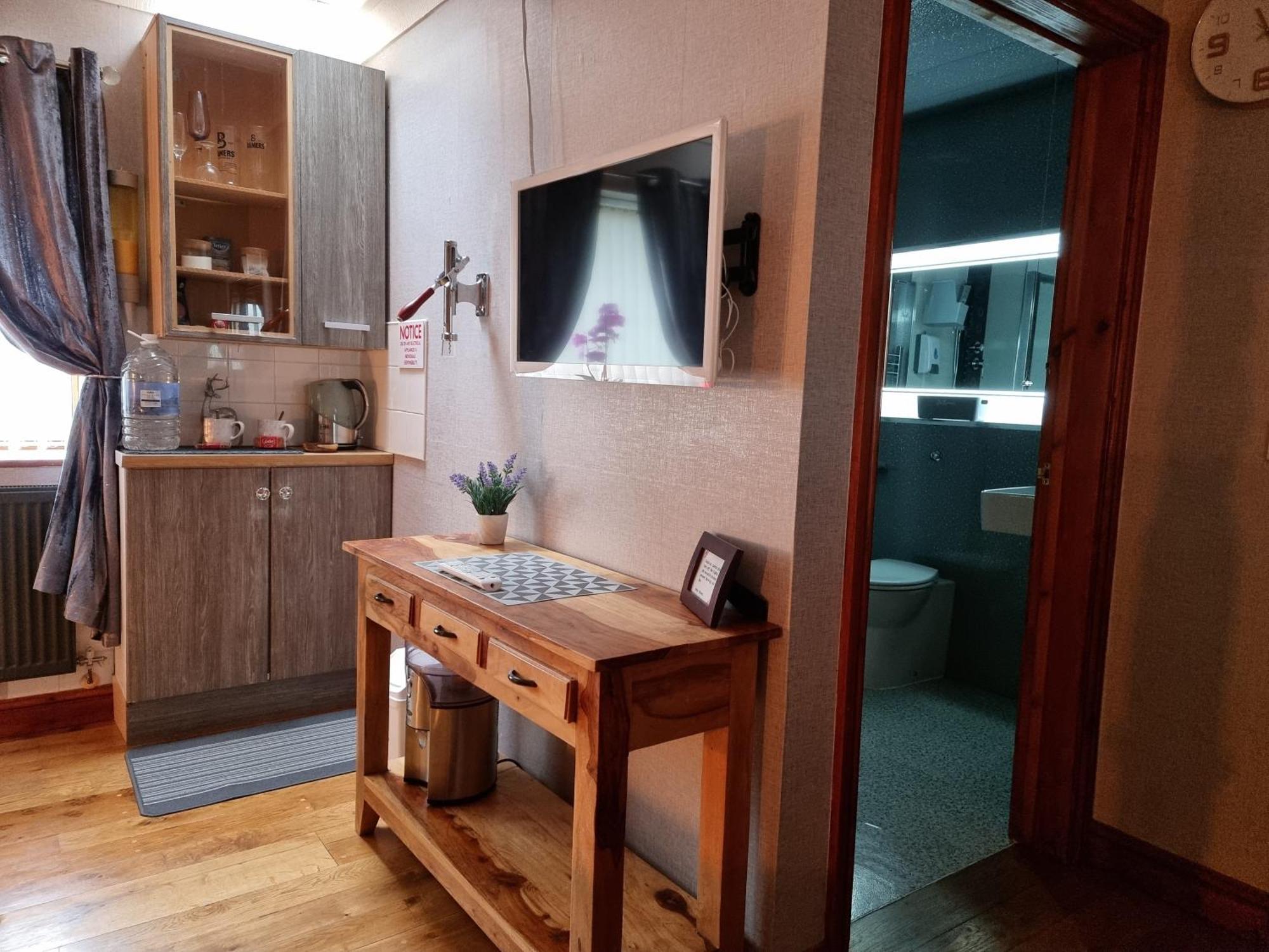 Castle Lodge - Brecon Beacons Accommodation Sennybridge 외부 사진