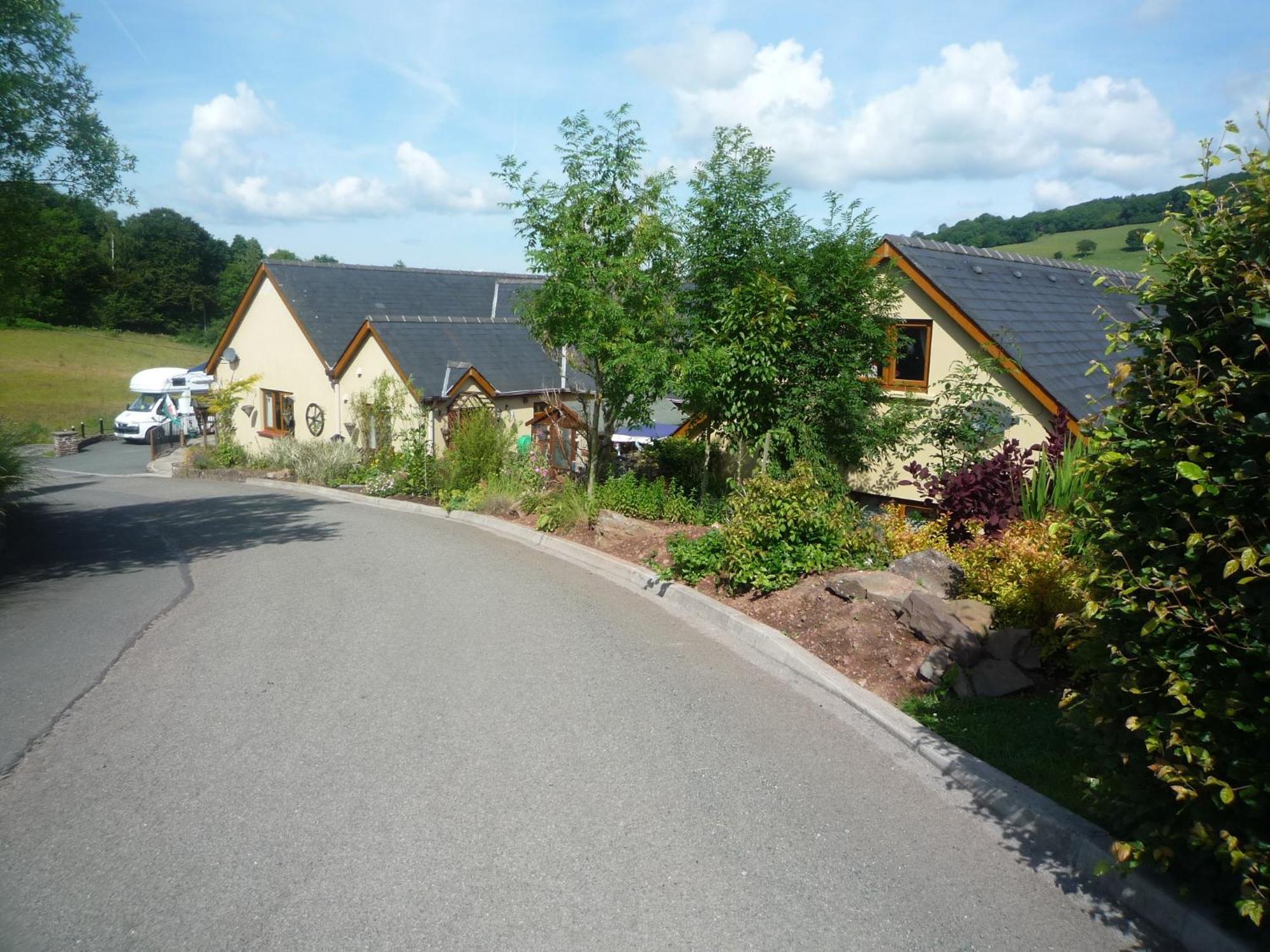 Castle Lodge - Brecon Beacons Accommodation Sennybridge 외부 사진